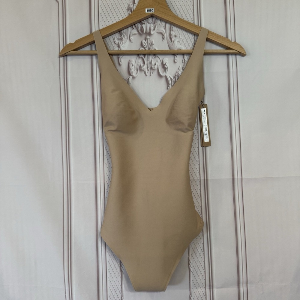 NWT SKIMS CS BODY UNLINED PLUNGE THONG BODYSUIT in Clay Size XS $88
